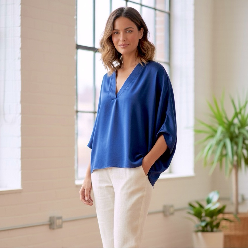 MAHINA Women’s Flowy Linen Blouse